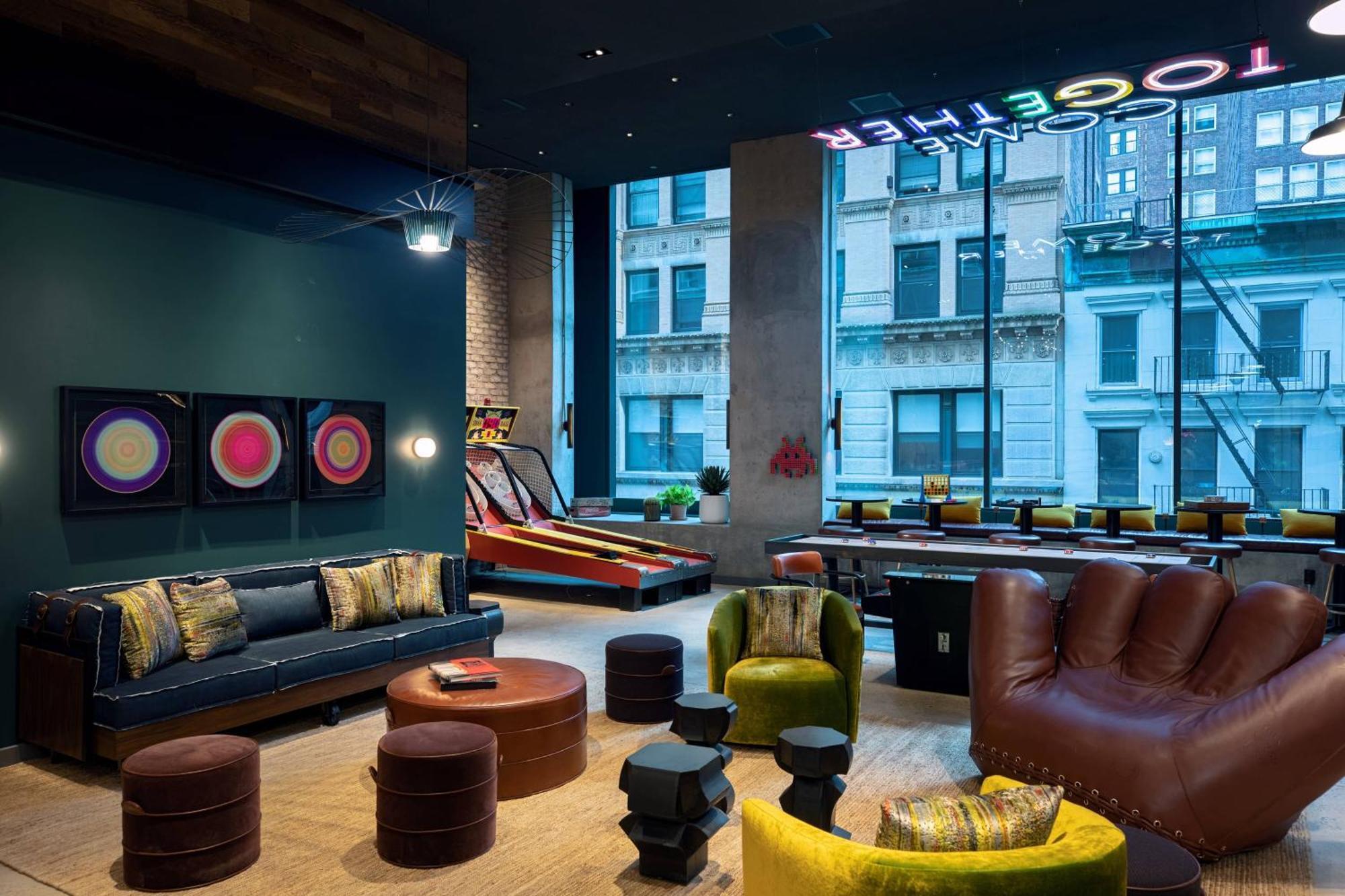 Moxy Nyc Downtown Hotel New York Exterior photo